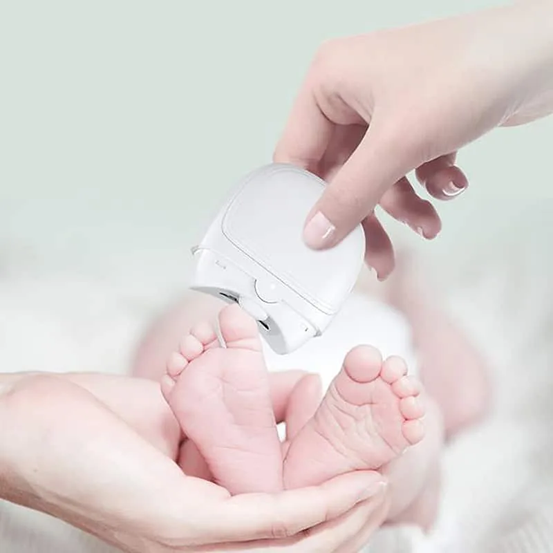 Manucure facile avec coupe-ongles électrique 02